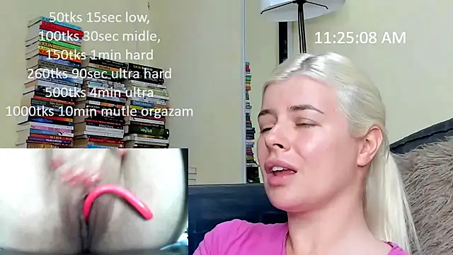 queenofthenighttt online show from May 13, 9:26 am