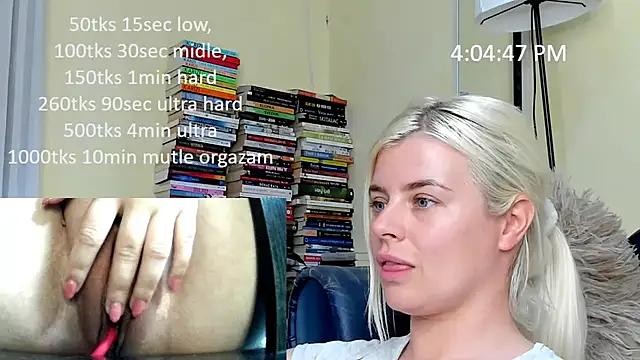 queenofthenighttt online show from May 25, 2:05 pm
