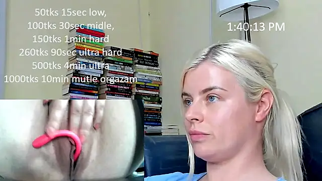 queenofthenighttt online show from May 23, 11:41 am