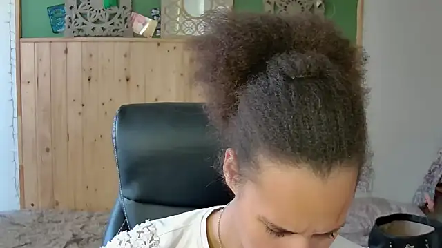 AaliyahHarris online show from May 25, 1:43 pm