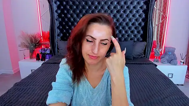Rebecca Diamond online show from May 10, 5:20 am