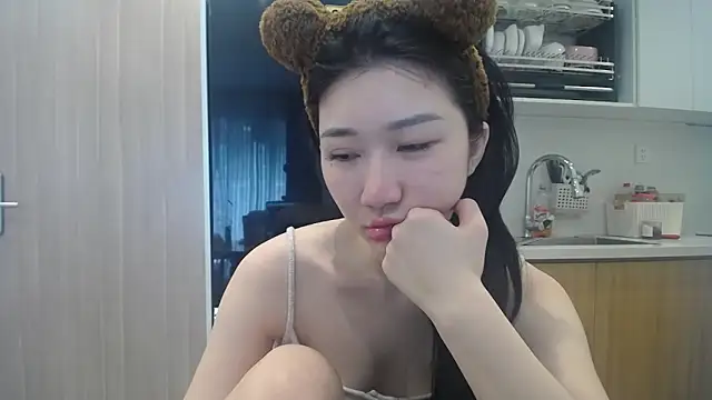 Asiagirll online show from May 4, 3:21 am