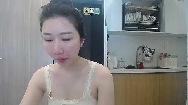 Asiagirll online show from May 13, 2:06 am