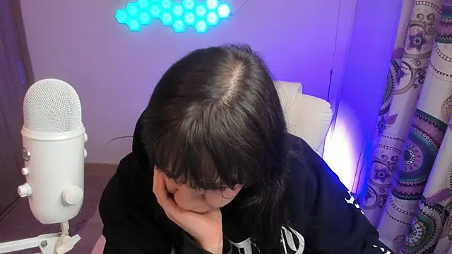 sophia grants online show from October 15, 7:22 am