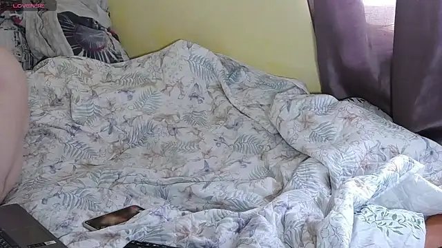 CindyJonson online show from April 7, 9:22 am