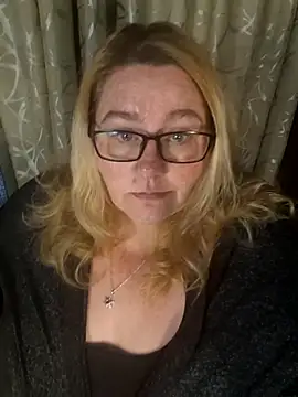 Iceprincess2bad4u online show from March 3, 6:25 pm