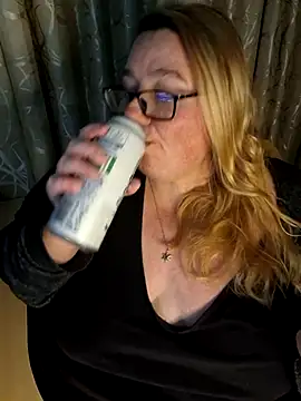 Iceprincess2bad4u online show from May 15, 7:16 pm
