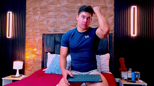 FelipeAndMarcello3 online show from May 19, 2:13 pm