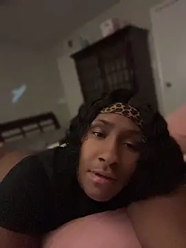 Foreignthababyy online show from May 17, 5:17 am