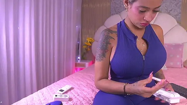 mssburbuja online show from May 19, 3:13 am
