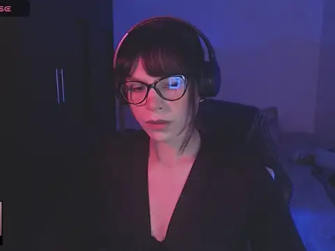 alien  show online show from May 8, 2:15 am