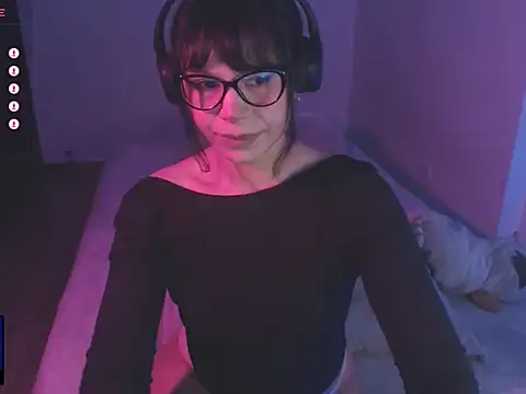 alien  show online show from May 19, 3:35 am