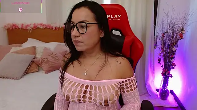 lucy luu  online show from May 7, 2:10 pm