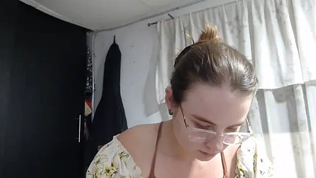 HellenMiyer1111 online show from October 18, 5:37 pm