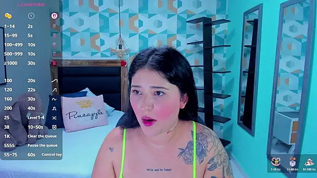 BIANCAROY1 online show from October 10, 6:46 pm