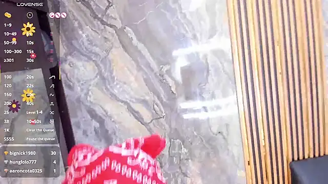 LauraSaenz01 online show from January 18, 1:07 pm