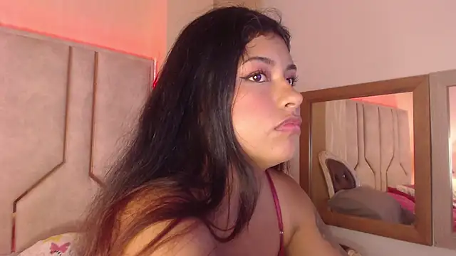 ChantalPetit online show from May 12, 5:30 pm
