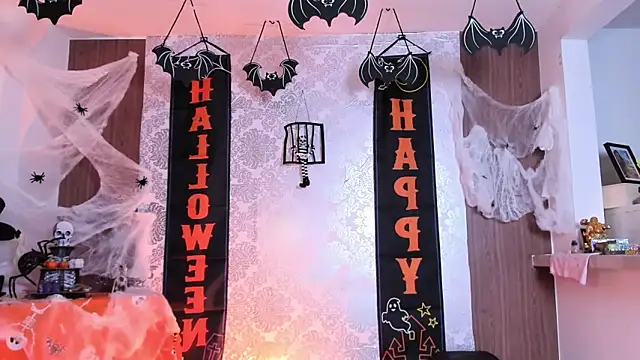 kelly thomson online show from October 6, 11:09 pm