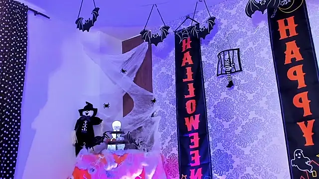 kelly thomson online show from October 26, 11:22 pm