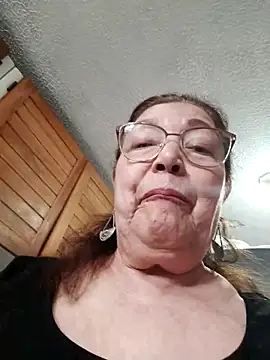 Vicky Rosse online show from May 12, 7:42 pm