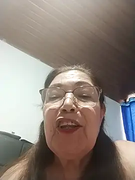 Vicky Rosse online show from May 6, 8:35 pm