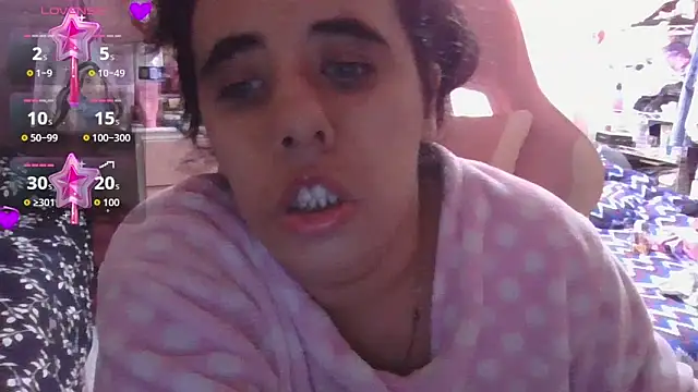 annarose19 online show from May 13, 8:03 pm