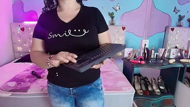 Zaly mature online show from May 23, 9:02 pm