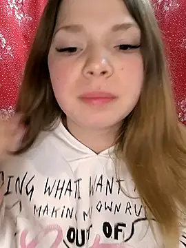 Zuli Kiska online show from February 25, 8:18 pm