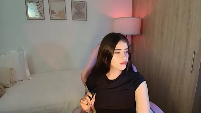 iriswest  online show from October 18, 12:03 am