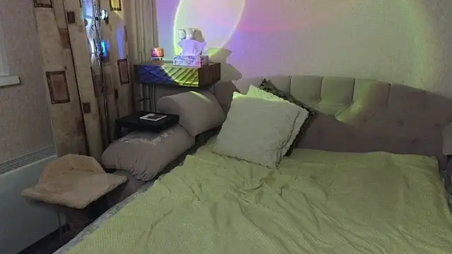 Vivian Davis online show from February 2, 7:24 pm