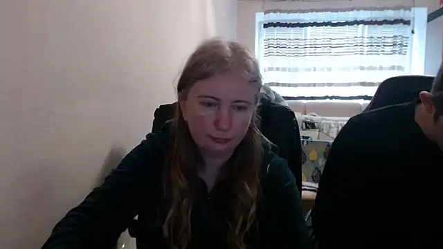 PeterAndJen online show from March 19, 6:18 am