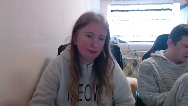 PeterAndJen online show from February 19, 8:58 am