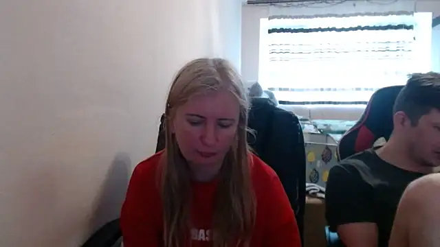 PeterAndJen online show from May 6, 7:34 am