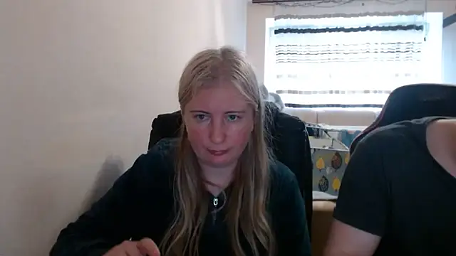 PeterAndJen online show from May 13, 4:24 pm