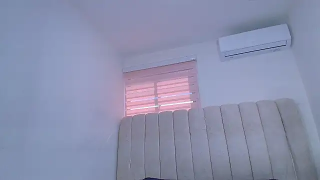 timkerbell  online show from February 3, 7:18 pm