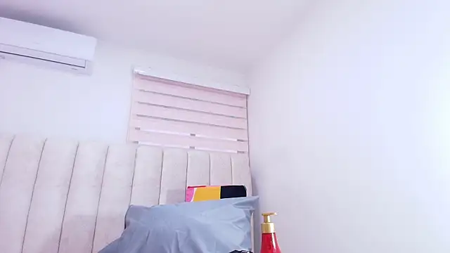 timkerbell  online show from December 16, 8:15 pm