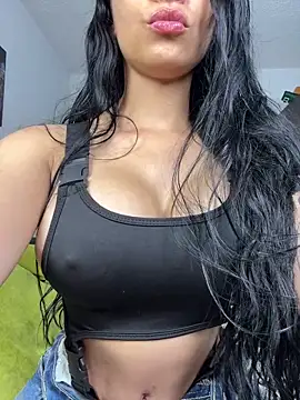 Angela isabella online show from May 11, 9:56 pm