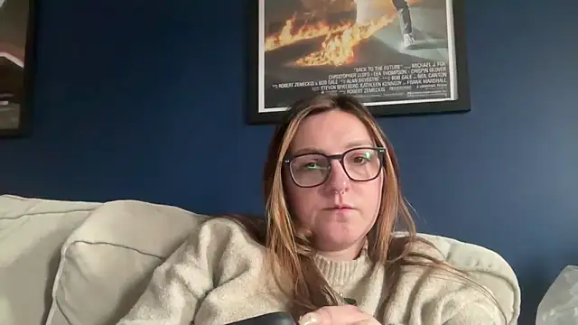 short sweetpea online show from March 31, 2:50 pm