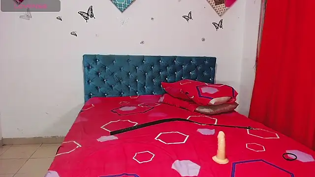 TehaniBrown online show from March 30, 12:32 am