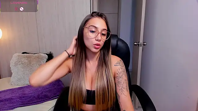 StacyConner online show from December 19, 10:24 pm