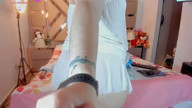 ashelydainii online show from May 15, 10:34 pm