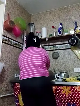 girlnolimits1 online show from January 11, 4:45 pm