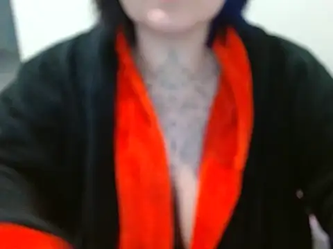 vaholiver online show from May 13, 9:42 pm