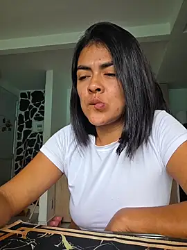 Hannah-grace online show from May 17, 12:48 pm