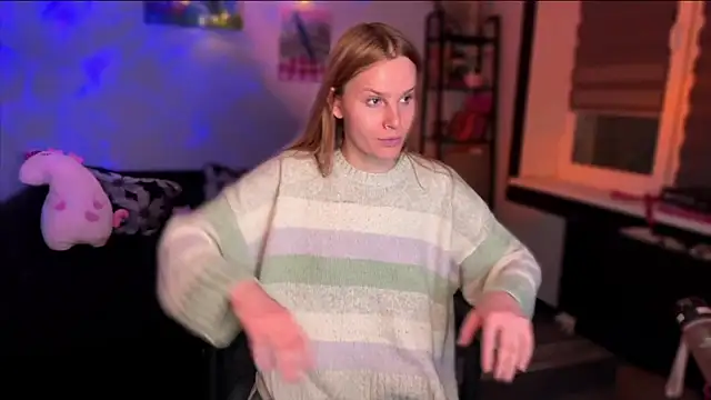 Chanel Gill online show from December 19, 7:06 pm