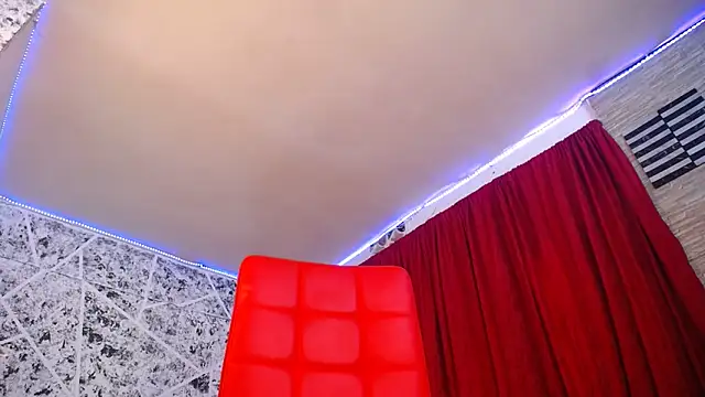 hornytsblonde online show from October 13, 3:47 pm