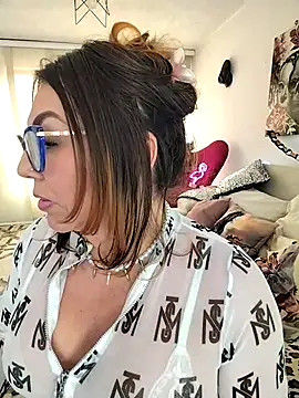 Myrnasexxx online show from October 30, 4:19 pm