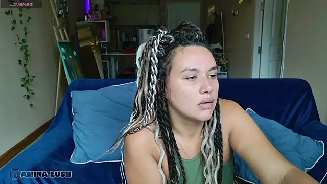 AminaCharm online show from November 6, 5:13 am