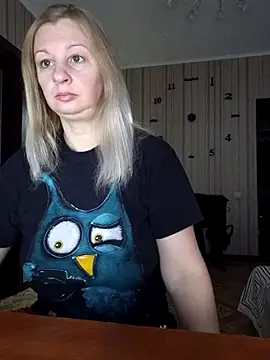 BustyBlond online show from December 14, 5:46 am