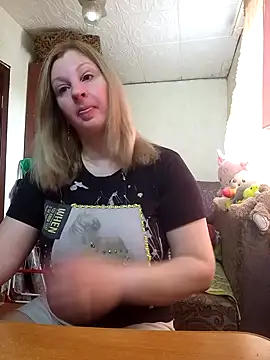 BustyBlond online show from May 10, 6:59 am
